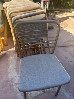 23 foldable chairs