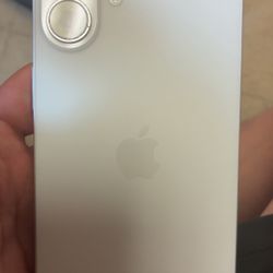iPhone 16 Plus