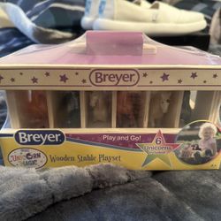 Breyer Unicorn Wooden Stable Set