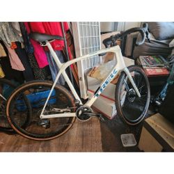 2021 Trek Domane SLR