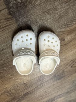 Crocs Sz 6 Toddler
