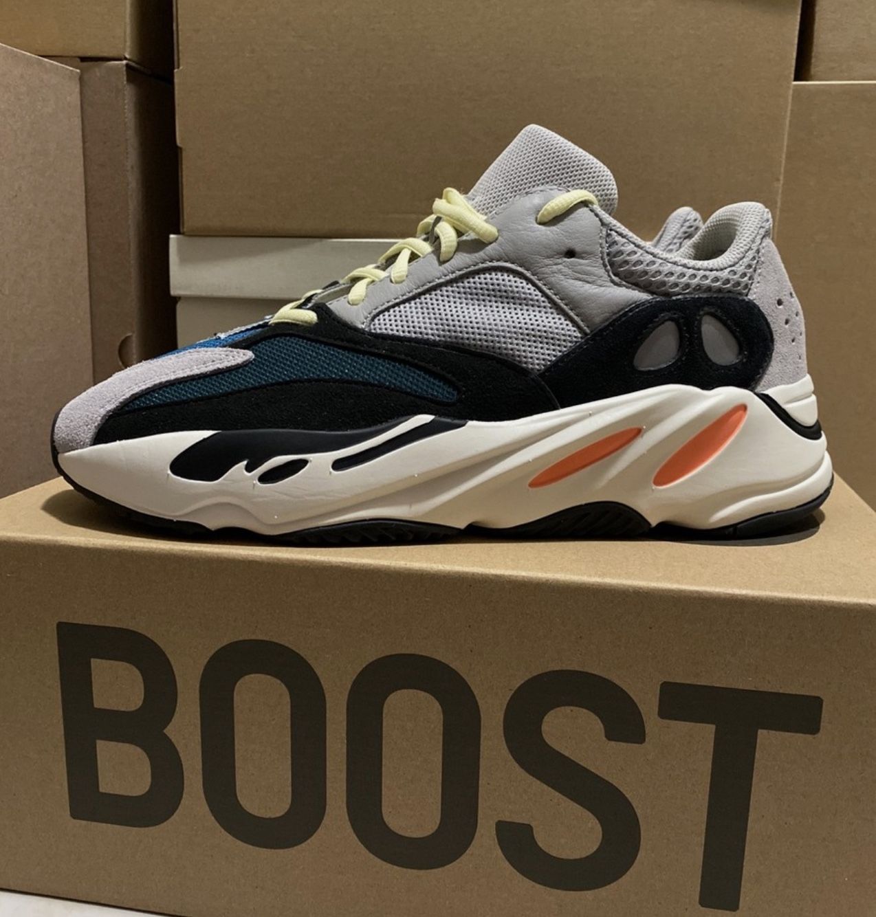 ds adidas yeezy waverunners size 10