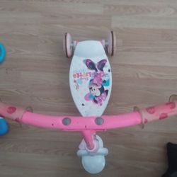 Mini Mouse Scooter 24in Pink