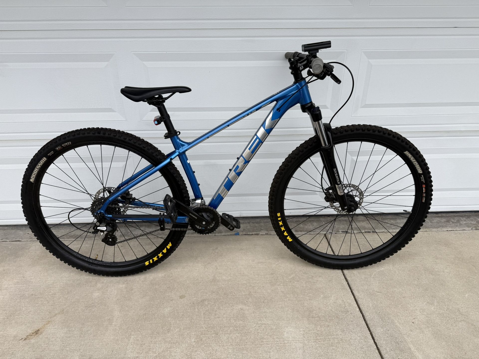 Trek Marlin 6 2021 Medium Frame 29” Wheel