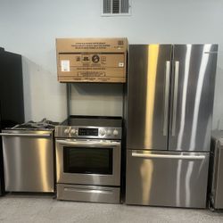 ✨ Beautiful 4-Piece Kitchen Appliance Set! ✨