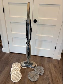 Shark Steam & Scrub S8201 – Powerful Steam Mop w/ Rotating Pads