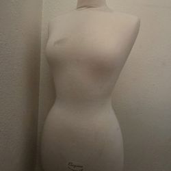 Mannequin Dress Form Torso 