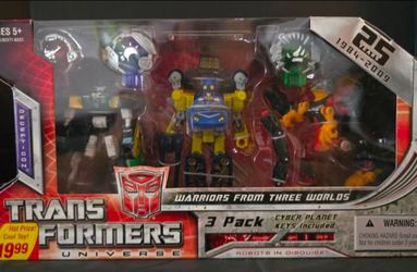 2009 TRANSFORMERS Universe 25 Years Warriors from Three Worlds