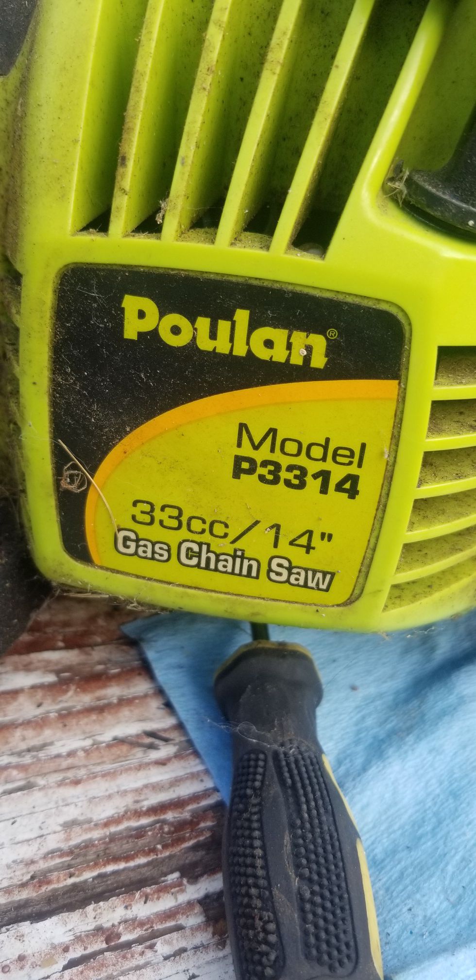 Poulan chain saw P3314