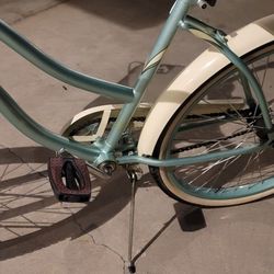 Beautiful 26: " Teal And Cream Beach Cruiser Rode Once Still New Firm Price 