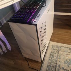 Rx590 (Nitro Edition) Gaming PC (I’ll Give hyperX Keyboard And Razer Mouse If You Want)
