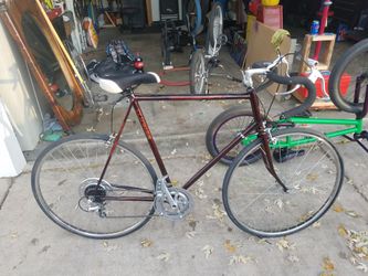 Road bike 1980s Schwinn sprint