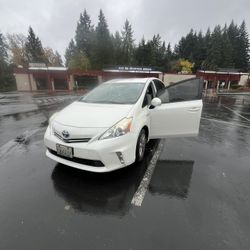 2014 Toyota Prius V