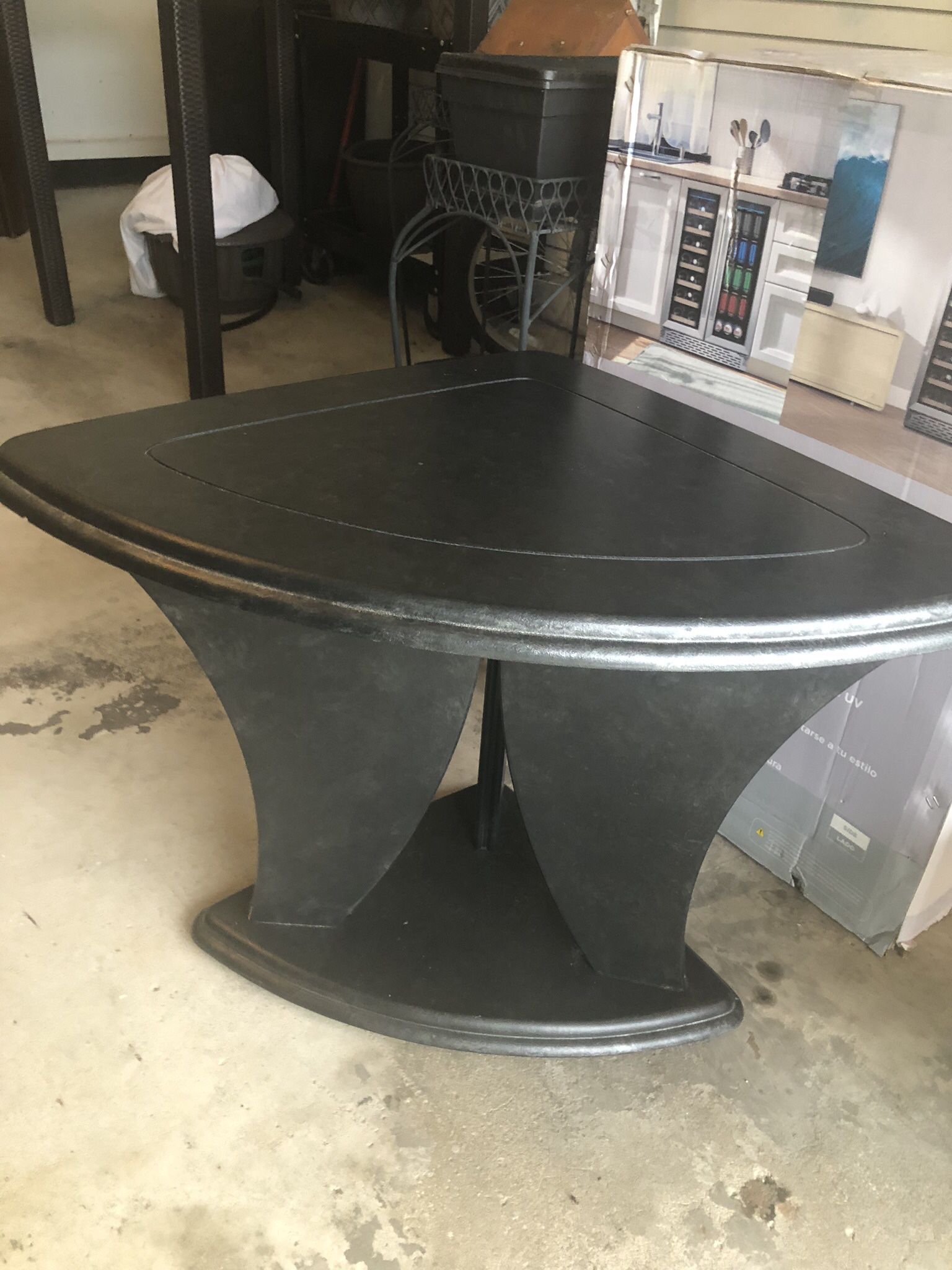 Cocktail Table And End Table