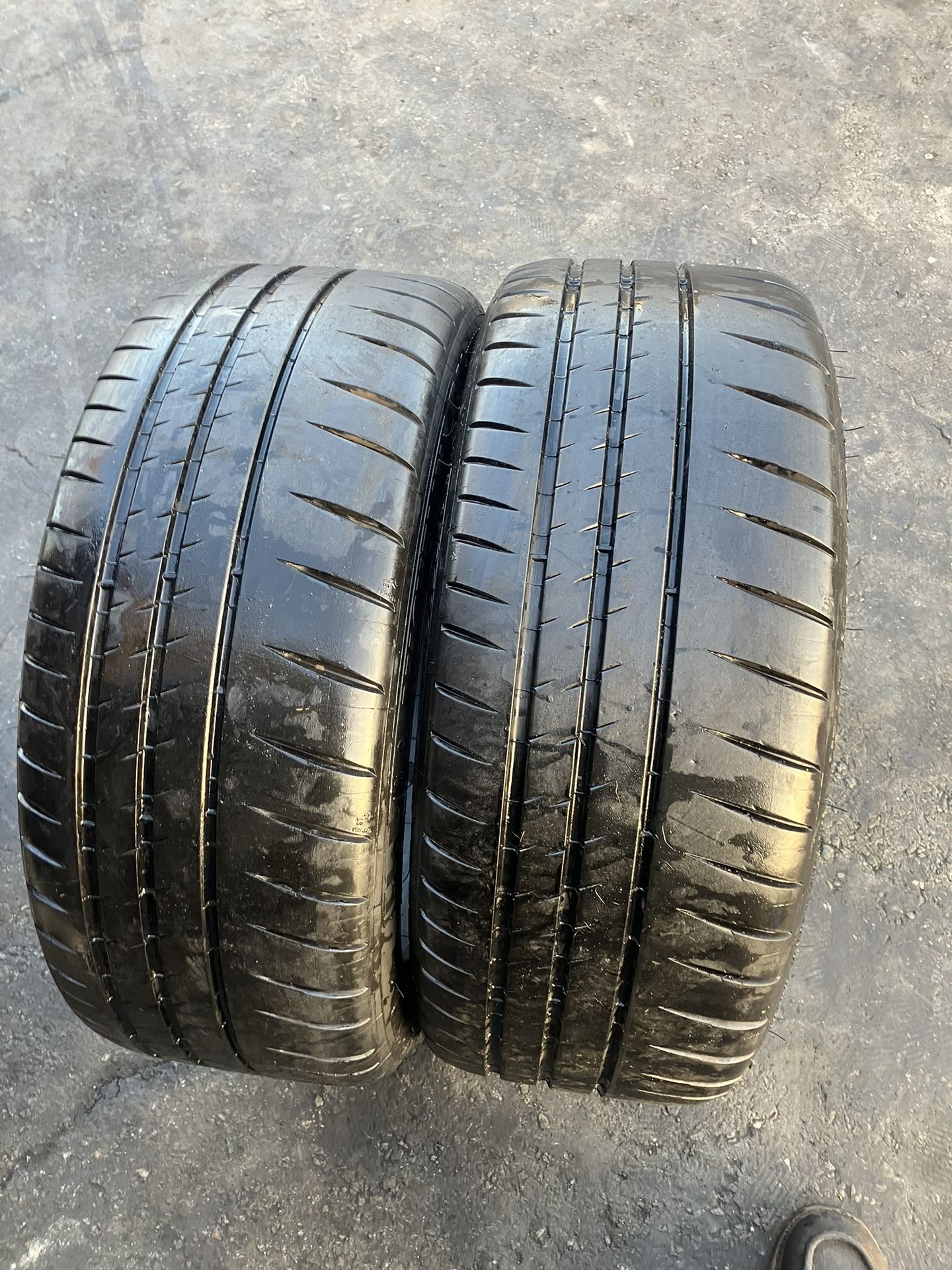 2 Llantas Michelin Pilot Sport Cup2. 215/45R17
