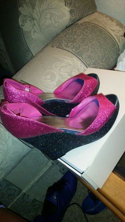 Sparkly fuschia and black wedges