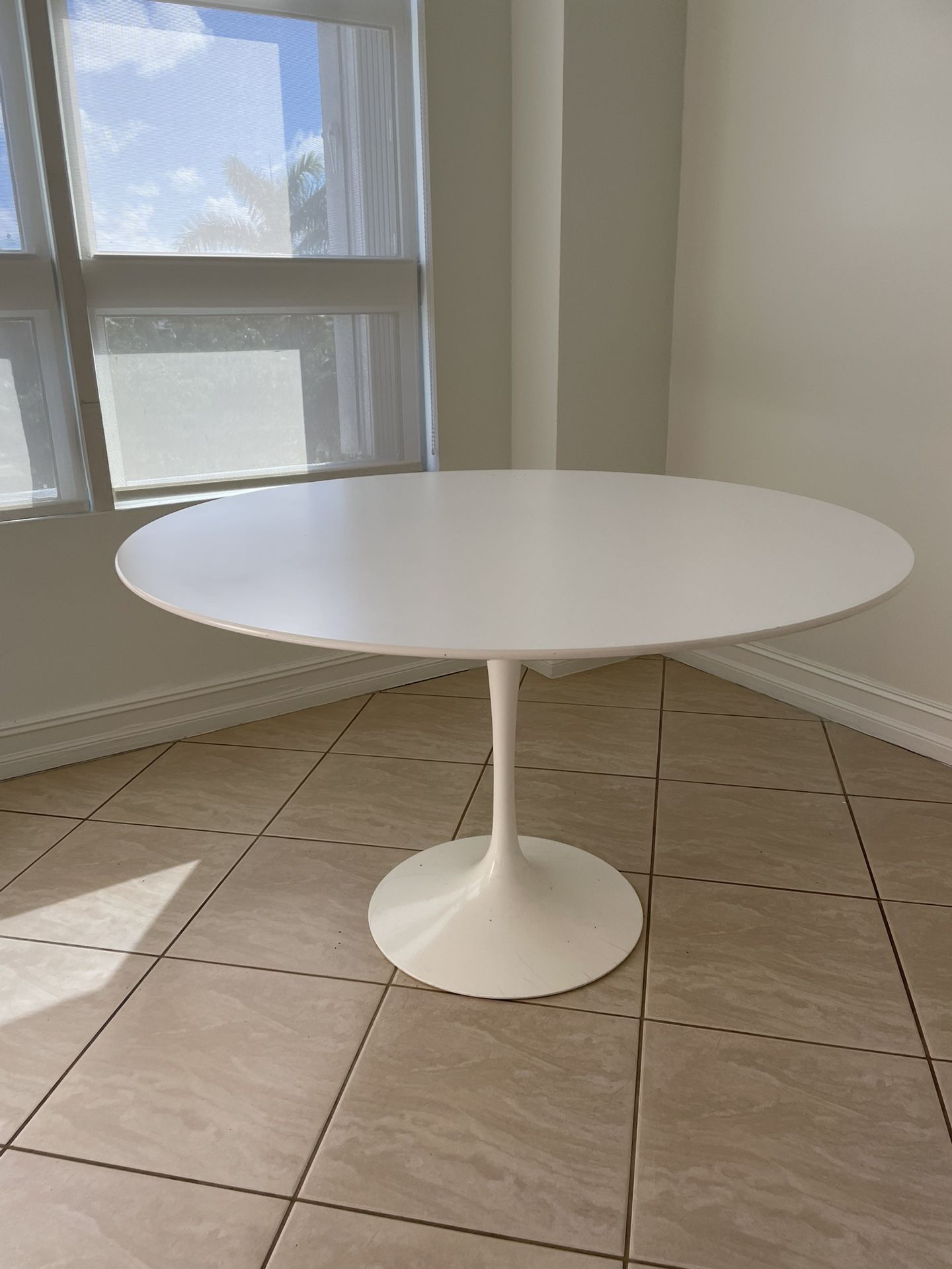 Knoll Table