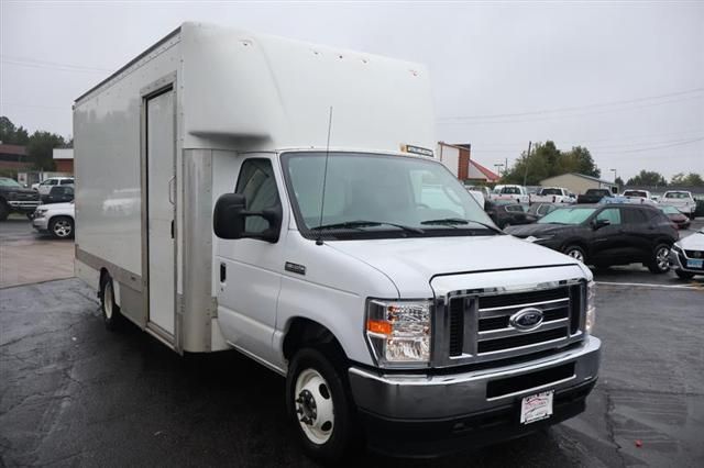 2021 Ford E-350 Cutaway