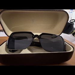 Louis Vuitton Glasses 