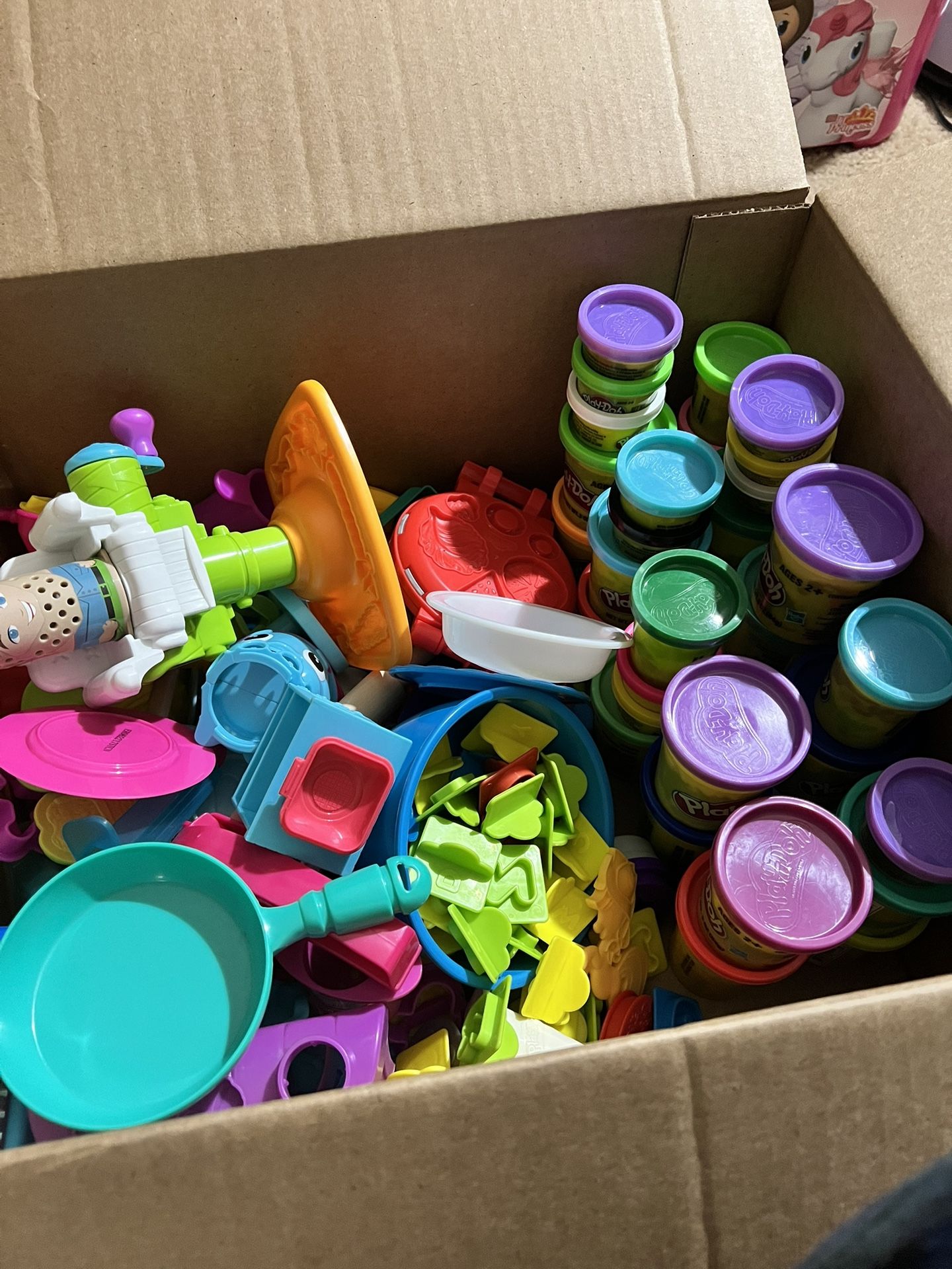 PlayDoh Set with Accessories