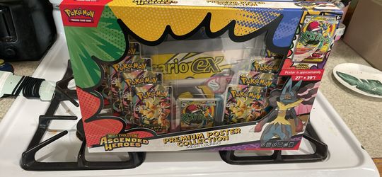 Mega lucario premium poster collection box