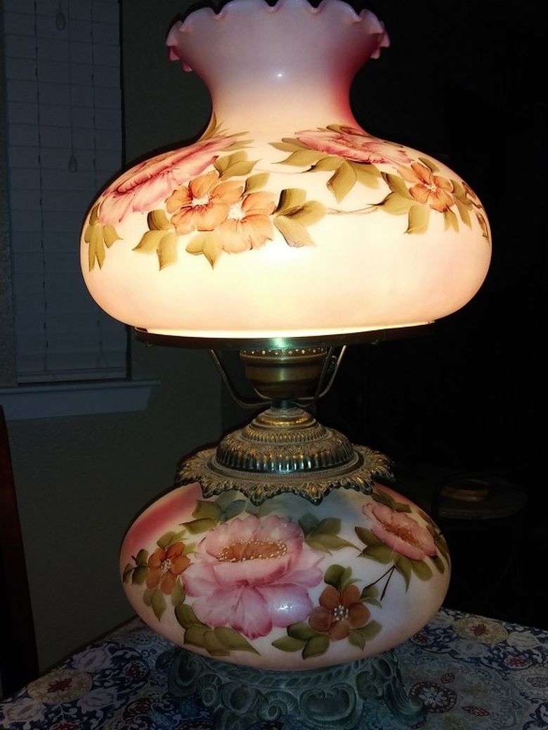 Vintage Gone With The Wind Hurricane Lamp