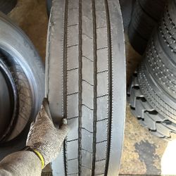 225/70/19.5 Hankook 