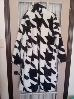 WOMENS XL HOUNDSTOOTH FAUX FUR COAT BY SERGIO  HUDSON  FOR TARGET BLK/WHT⏬⏬⏬