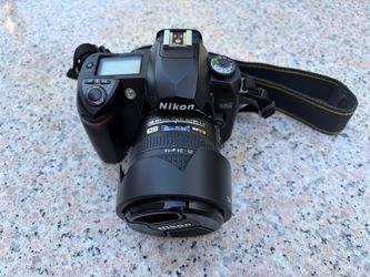 Nikon D70s + 18–70mm Lens