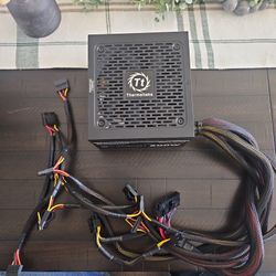 Pc Power Supply -- Thermaltake Smart 600W