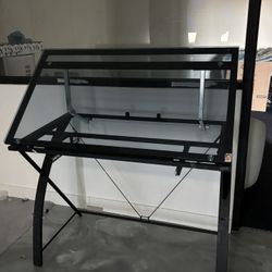 Art Table