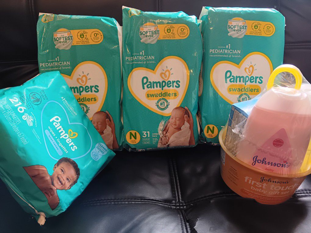 Pampers Diapers, Wipes and Gift Set