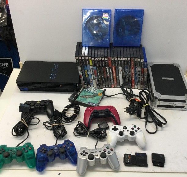 Playstation 2 Bundle 30 Games 6 Controllers