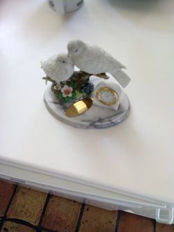 Clock Crystal Cathedral ministries Birds On Marble Base