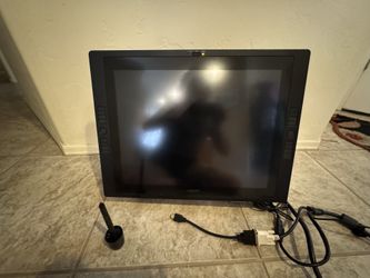 Wacom Cintiq 21UX adjustable drawing tablet