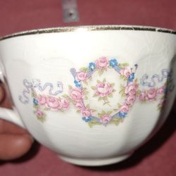 Lot 2VTG Teacups Pink Blue Flowers w/ Gold