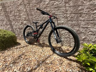 2020 Specialized Stumpjumper EVO S2 29” in excellent condition!