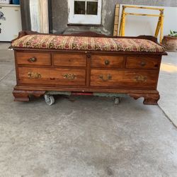 Antique furniture￼