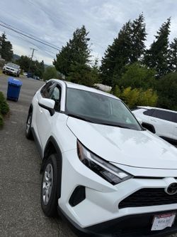 2025 Toyota RAV4 XLE AWD