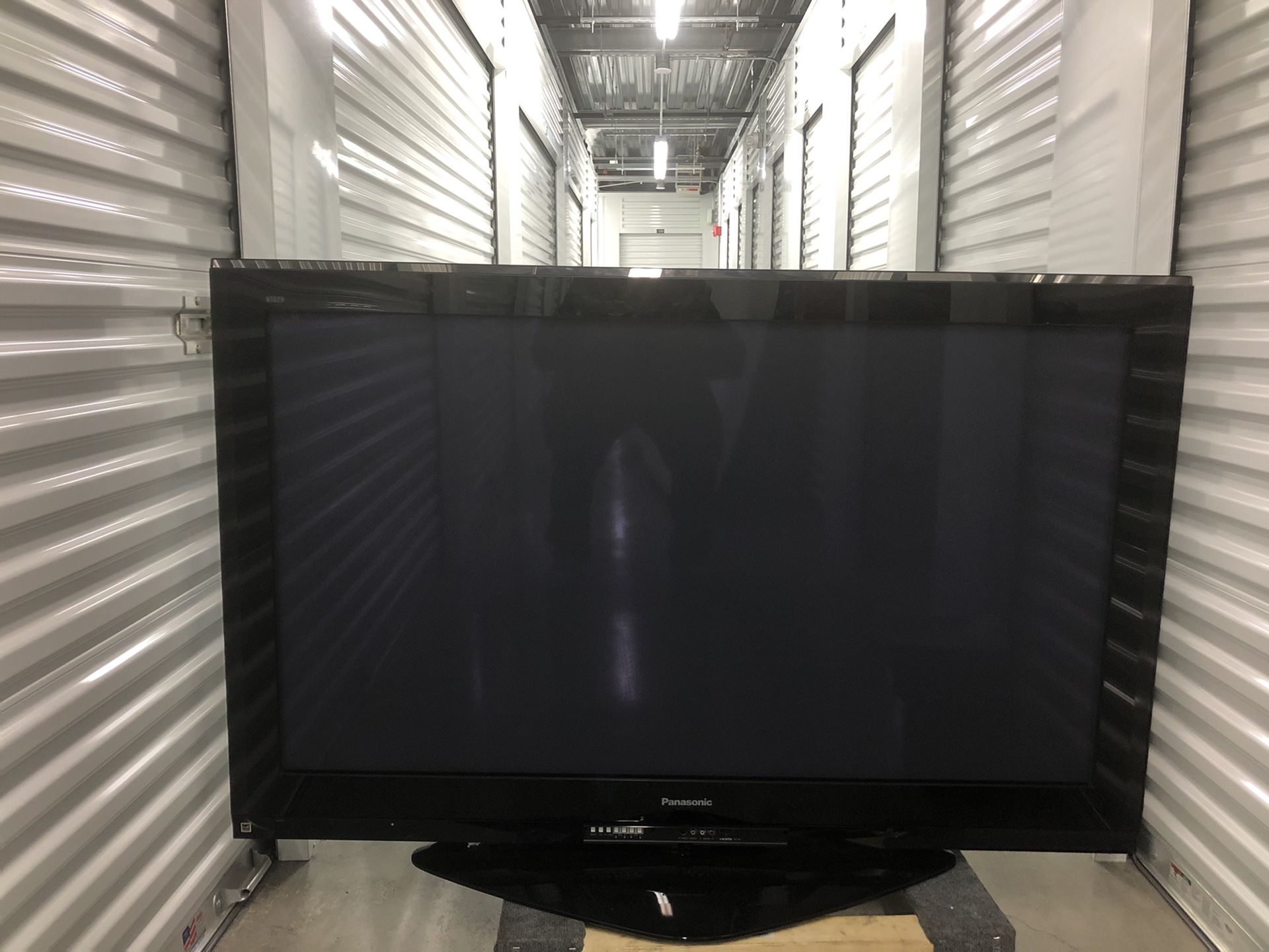 58” Panasonic Plasma Flat Screen TV With Remote ,Excellent Condition