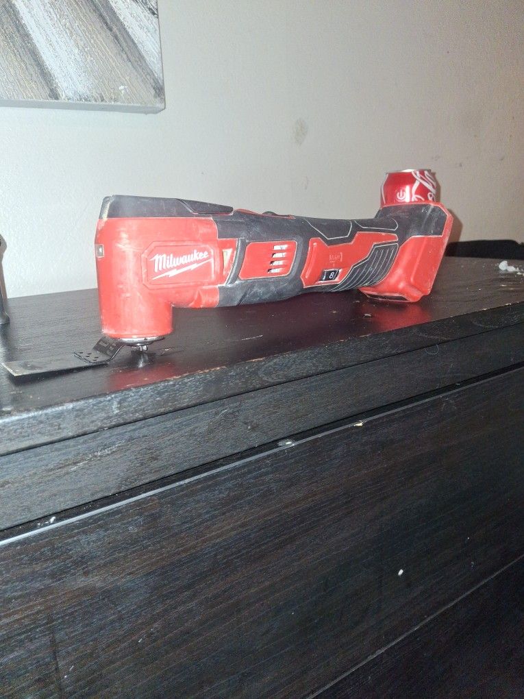 18v Multitool Milwaukee