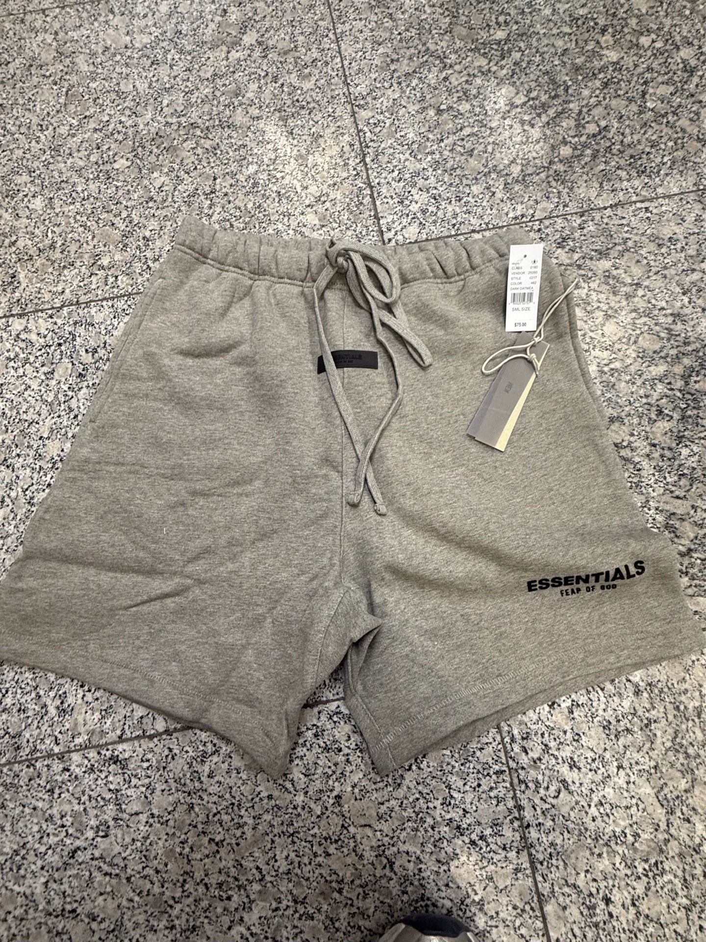 Essentials Shorts, Dark Oat