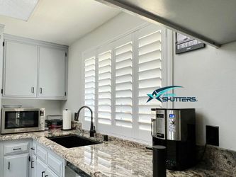 Interior Wood Shutters- Custom, Plantation, Professional Installation, Licensed Company, Window Treatments & Coverings, Persianas De Madera, Espanol