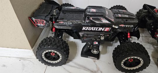 Arrma  kraton 8s