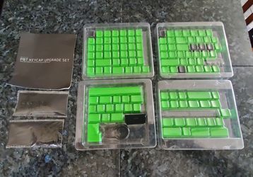 Razer PBT keycap green