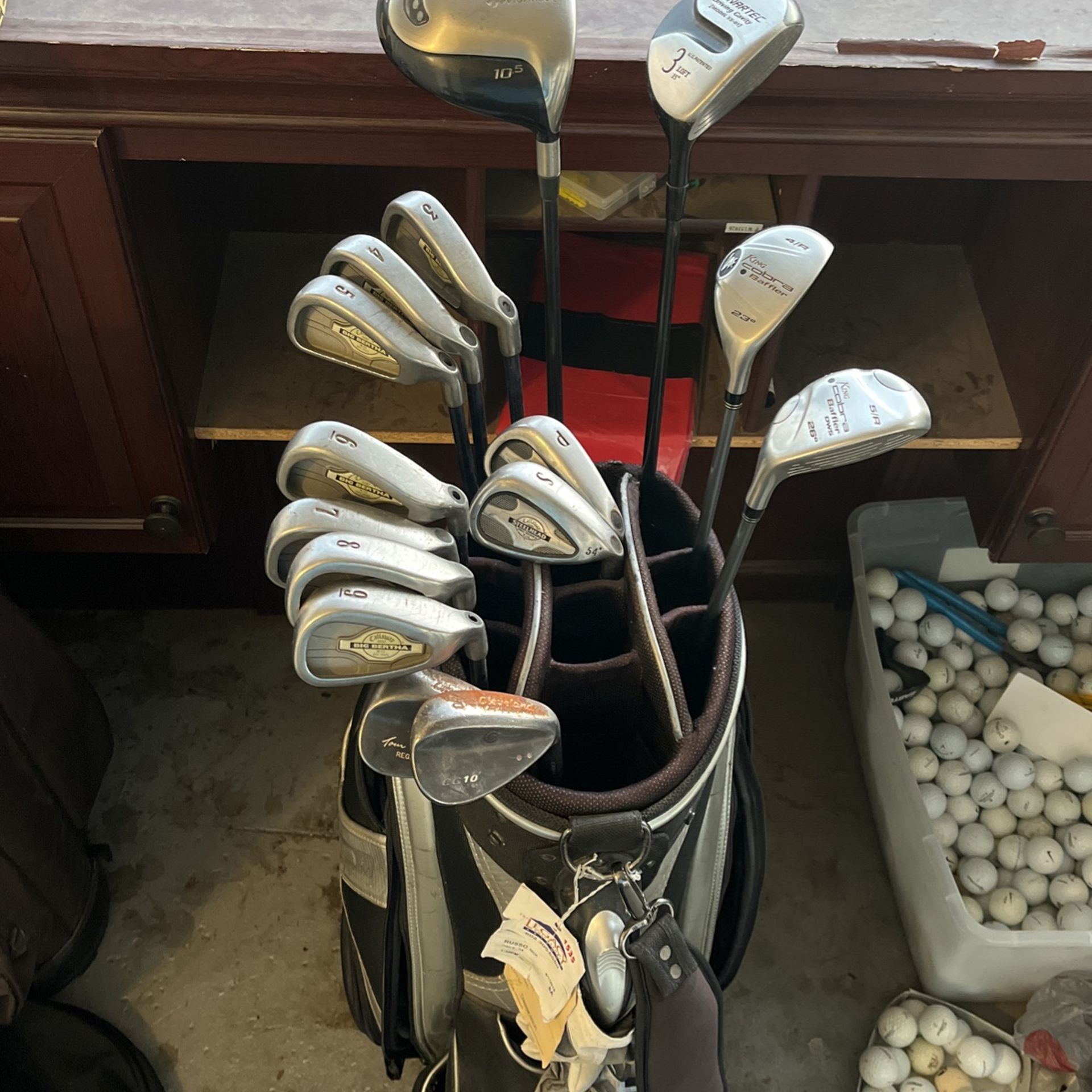 COMPLETE STARTER SET GOLF CLUBS + TONSSSS OF EXTRAS!!! for Sale in Scottsdale, AZ OfferUp