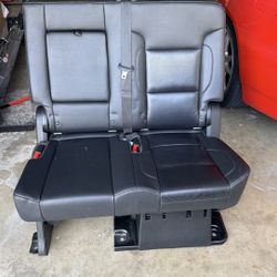 2019 Chevrolet Suburban seats