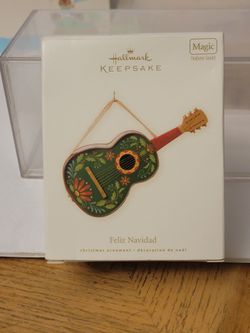 Hallmark Keepsake Feliz Navidad Magic Ornament