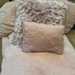 Super Cute Girls Pink Ugg Bed Set