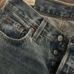 levi’s women24